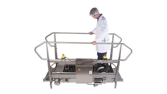 ManOnBootScrubber_550x310 jpg.jpg